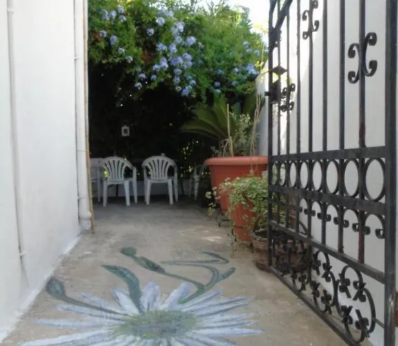 Iliada * Skiathos Town