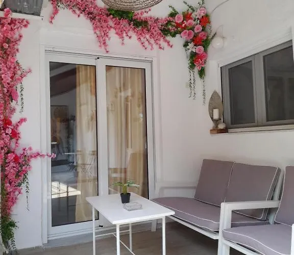 Iliada Guest house *