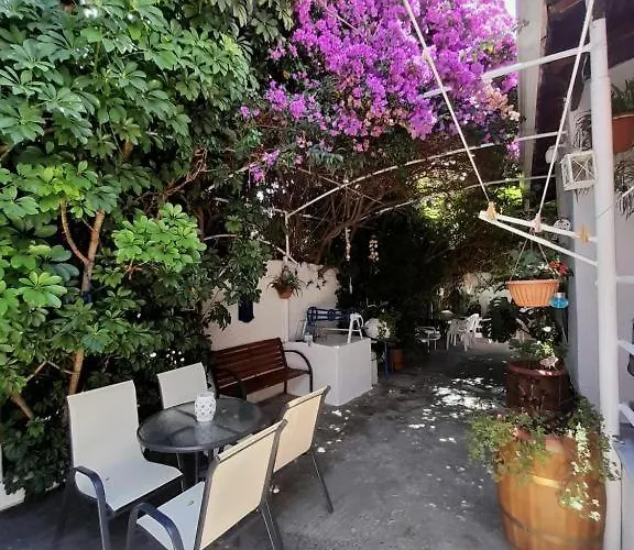 Iliada * Skiathos Town