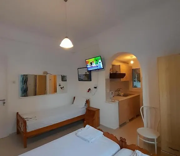 Iliada Skiathos Town